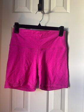 Peachy Athletic High-Waist Women’s Bike Shorts — Vibrant Hot Pink